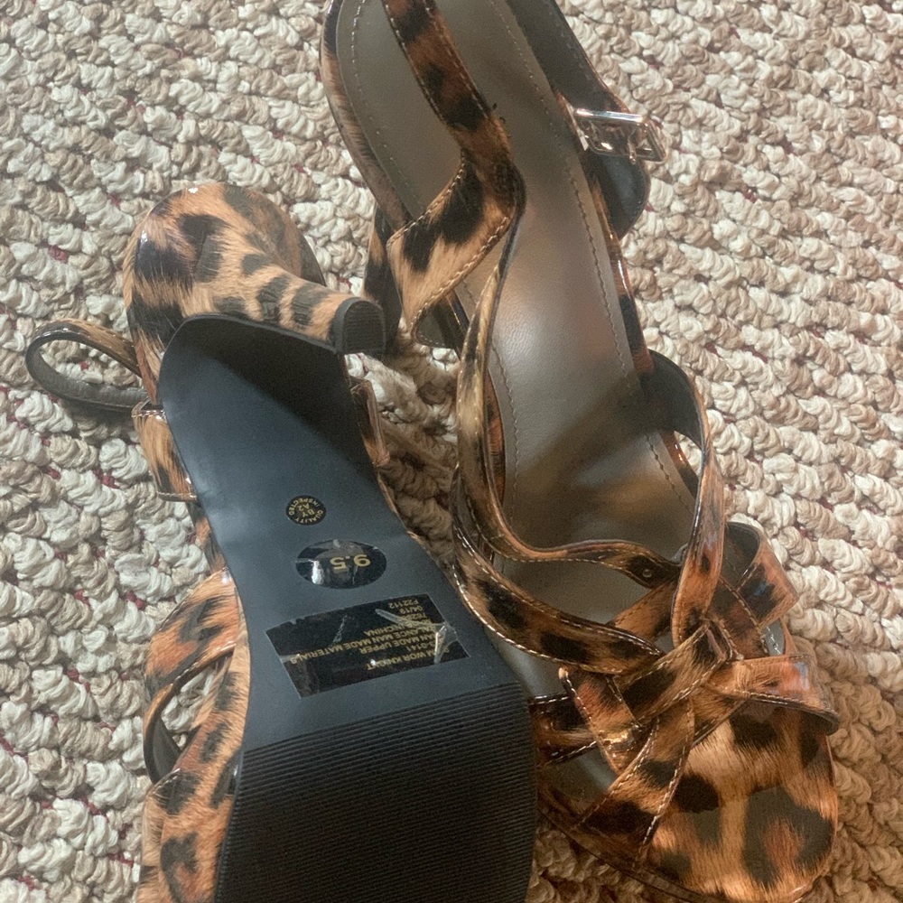 Cheetah Pumps - Picture 2 of 4